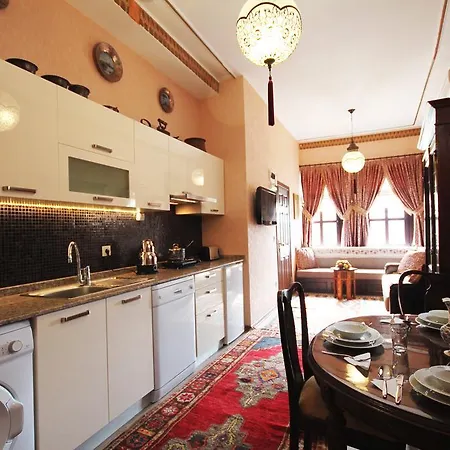 Antik Konak Aparthotel 4*